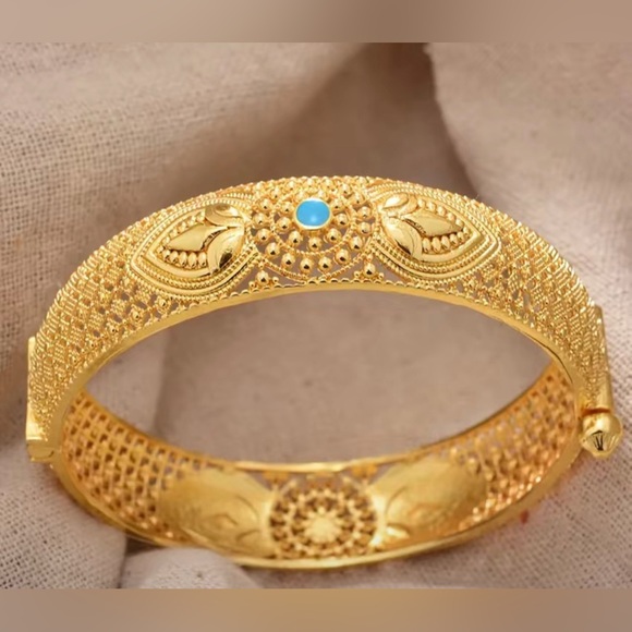 Fashion Jewelry Jewelry - Gold bracelet. Elegant, classy, wedding, anniversary, gift, engagement
